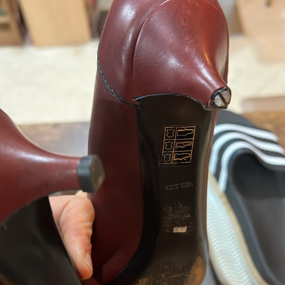 Prada Women's Courts Low Kitten Heel 41 Buckle Mary Jane - Picture 8 of 9